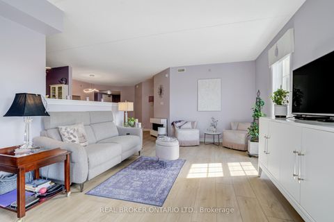 Photo 1 at 313 - 1460 Bishops Gate, GA Glen Abbey, Oakville