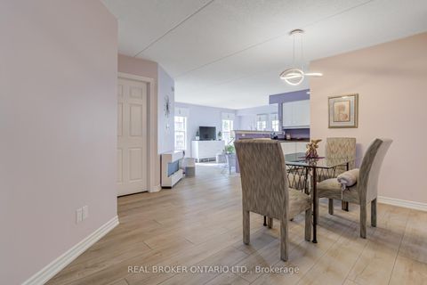 Photo 2 at 313 - 1460 Bishops Gate, GA Glen Abbey, Oakville