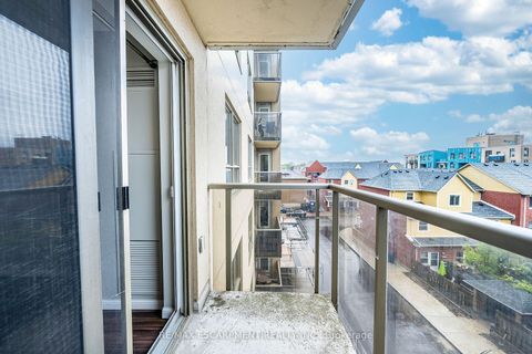 Photo 26 at 402 - 4 Elsinore Path, New Toronto, Toronto