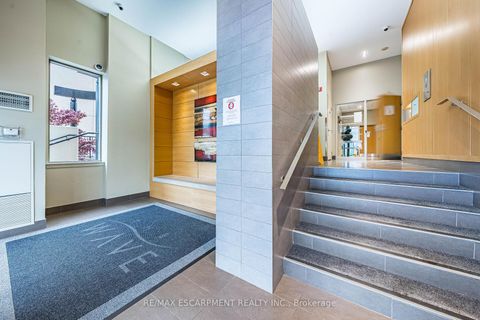 Photo 29 at 402 - 4 Elsinore Path, New Toronto, Toronto