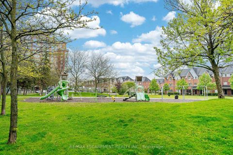 Photo 30 at 402 - 4 Elsinore Path, New Toronto, Toronto