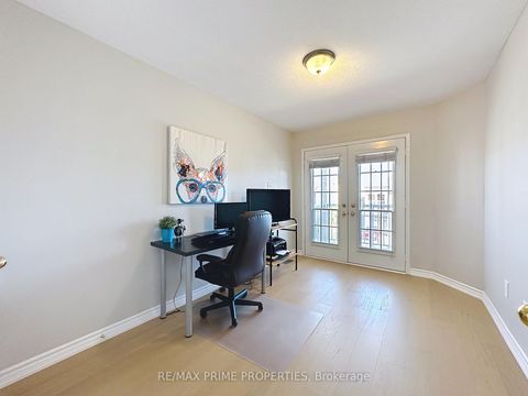 Photo 24 at 117 Big Hill Crescent, Patterson, Vaughan