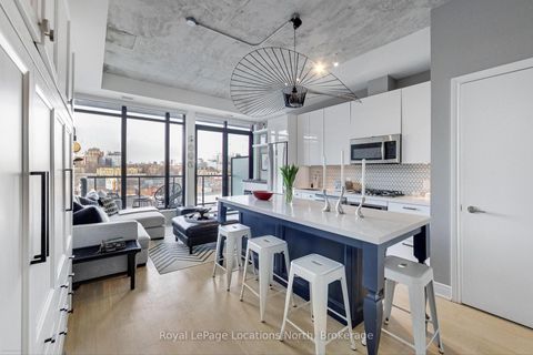 Photo 3 at 619 - 608 Richmond Street W, Waterfront Communities C1, Toronto