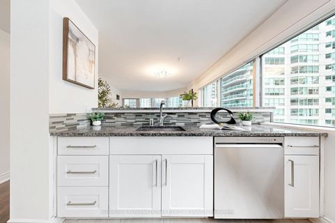 Photo 9 at 712 - 10 Queens Quay W, Waterfront Communities C1, Toronto