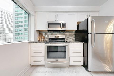 Photo 10 at 712 - 10 Queens Quay W, Waterfront Communities C1, Toronto