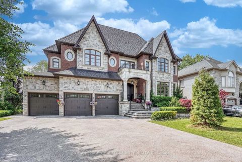 Photo 2 at 173 Lakeland Crescent, Oak Ridges Lake Wilcox, Richmond Hill