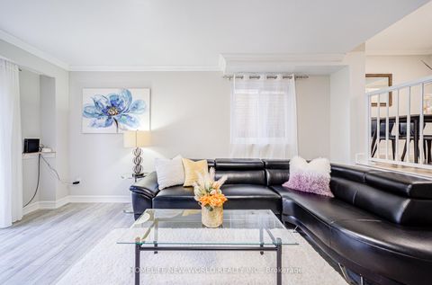 Photo 17 at 29 Puma Drive, L'Amoreaux, Toronto