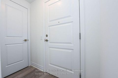 Photo 3 at 3209 - 36 Elm Drive W, City Centre, Mississauga