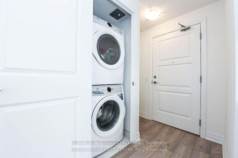 Photo 11 at 3209 - 36 Elm Drive W, City Centre, Mississauga