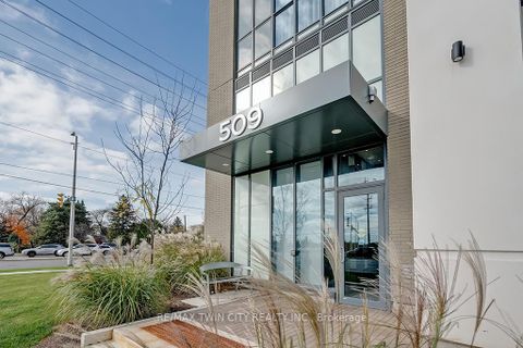 Photo 1 at # 415 - 509 DUNDAS Street W, GO Glenorchy, Oakville