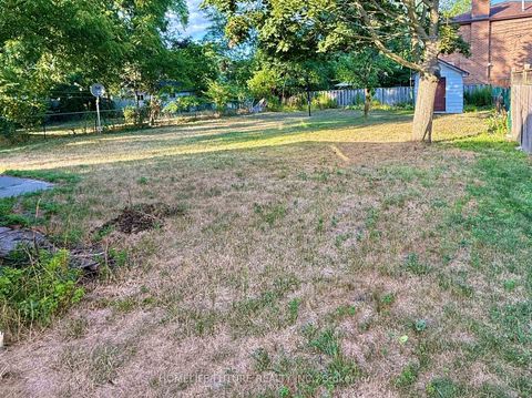 Photo 7 at 5 Weir Crescent, West Hill, Toronto