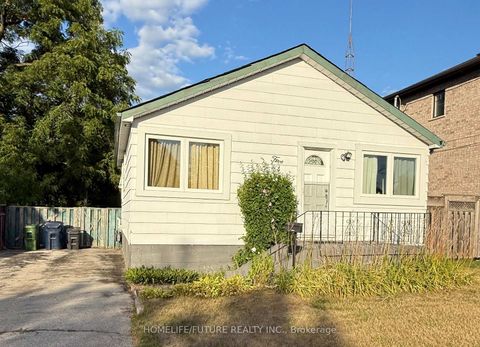 Photo 11 at 5 Weir Crescent, West Hill, Toronto