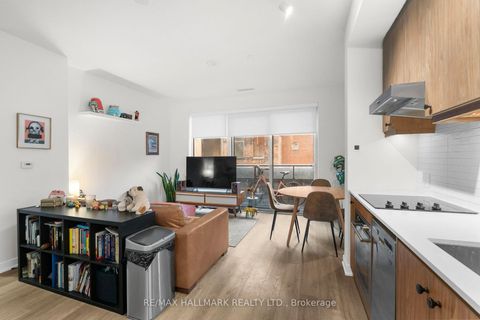 Photo 7 at 207 - 9 Tecumseth Street, Niagara, Toronto