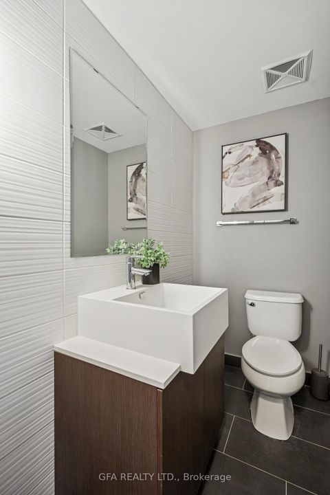 Photo 9 at 438 - 5 Hanna Avenue, Niagara, Toronto