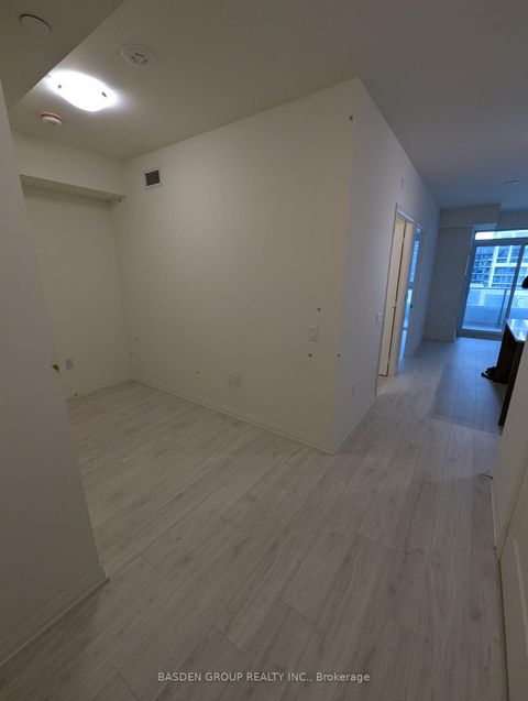 Photo 8 at 433 - 8960 Jane Street, Vellore Village, Vaughan