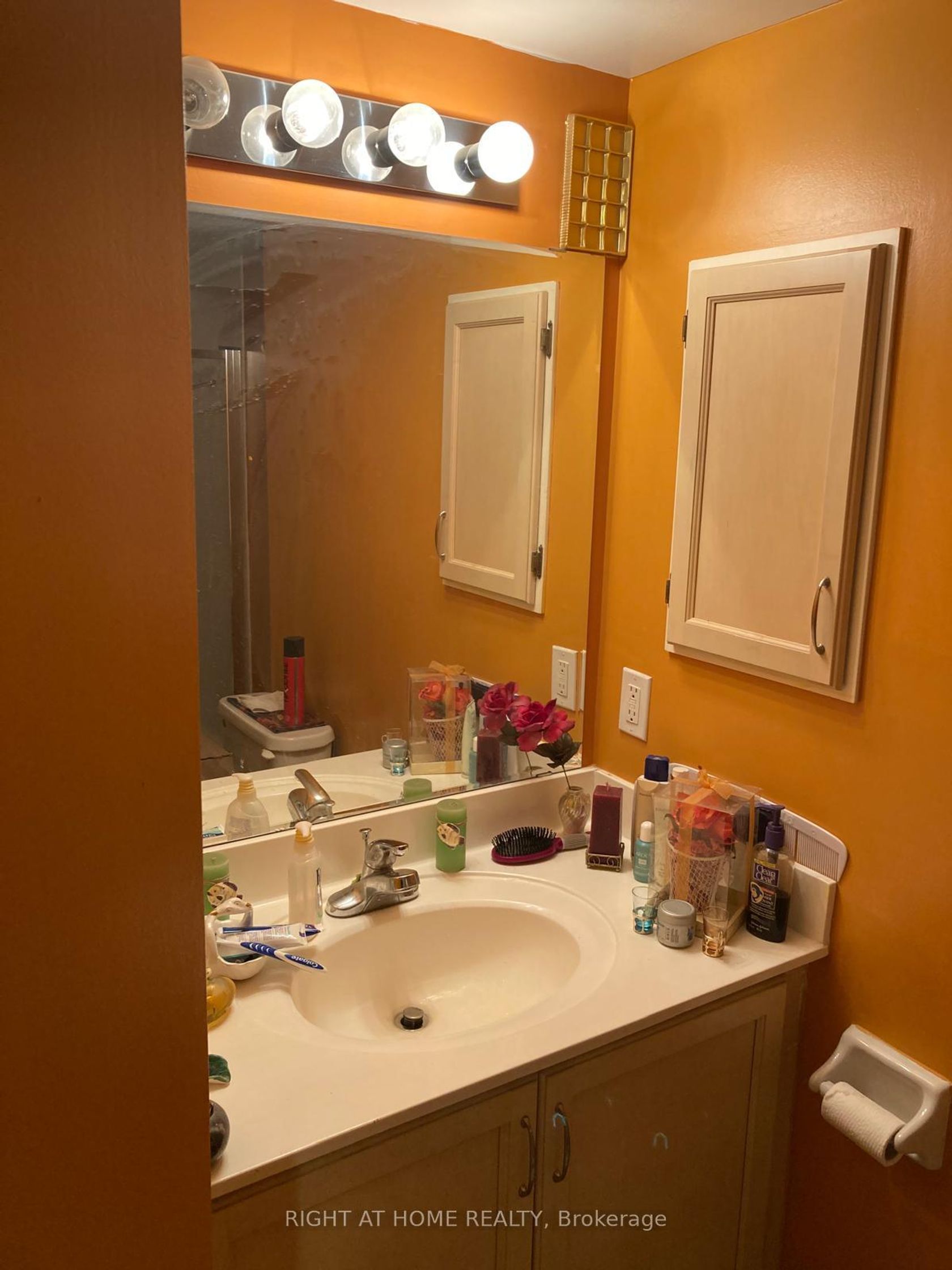 2008 - 8 Rean Drive, Bayview Village, Toronto 