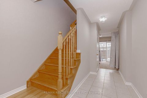 Photo 4 at 47 Curran Hall Crescent, Morningside, Toronto