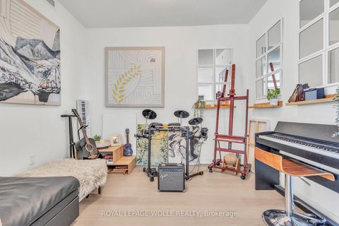 Photo 10 at 412 - 859 The Queensway, Queensway, Toronto