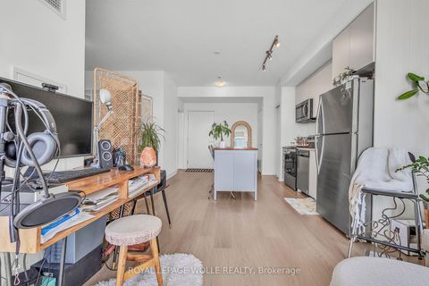 Photo 18 at 412 - 859 The Queensway, Queensway, Toronto