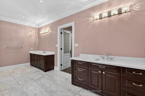 Photo 33 at 74 Yongehurst Road, North Richvale, Richmond Hill