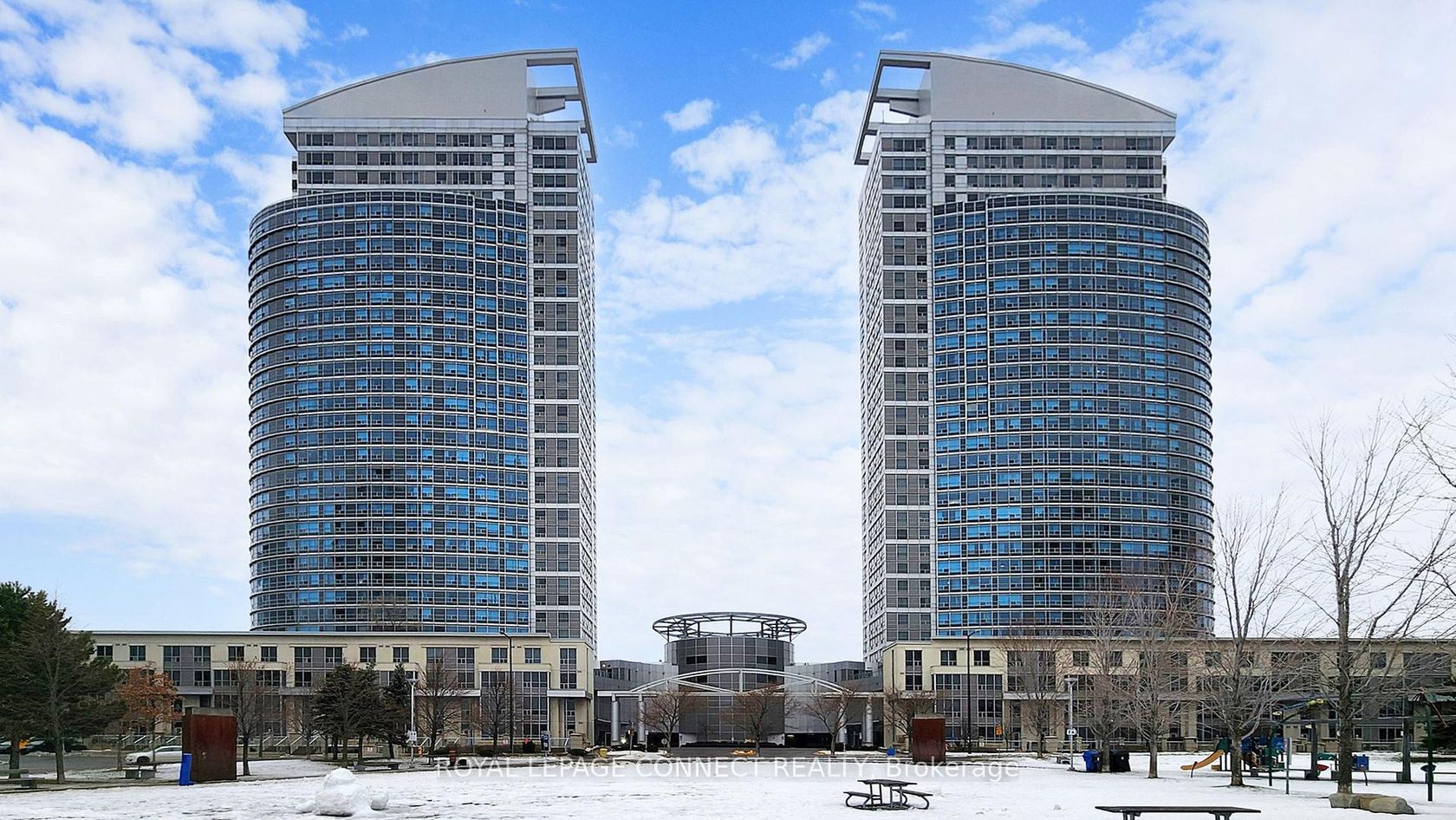 3111 - 36 Lee Centre Drive, Woburn, Toronto 