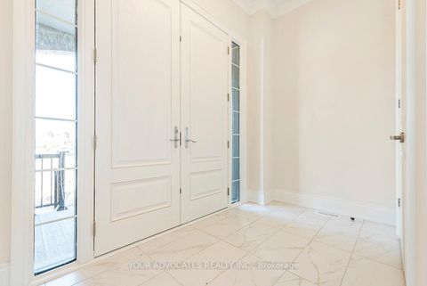 Photo 1 at 125 Timber Creek Boulevard, Kleinburg, Vaughan