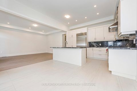 Photo 15 at 137 Timber Creek Boulevard, Kleinburg, Vaughan