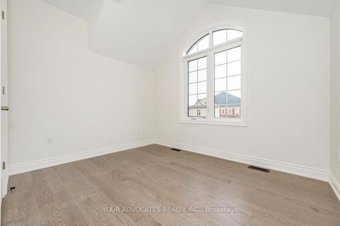 Photo 17 at 137 Timber Creek Boulevard, Kleinburg, Vaughan