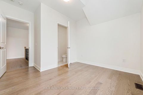 Photo 18 at 137 Timber Creek Boulevard, Kleinburg, Vaughan