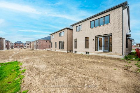 Photo 32 at 137 Timber Creek Boulevard, Kleinburg, Vaughan