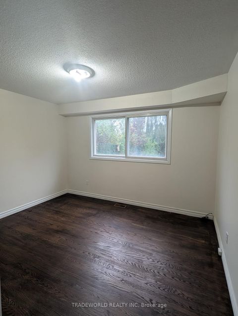 Photo 17 at 7 Fluellen Drive, L'Amoreaux, Toronto