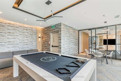 Photo 11 at 527 - 1 Belsize Drive, Mount Pleasant West, Toronto