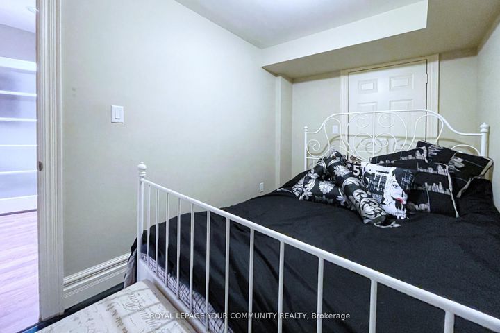 Photo 41 at 95 Naughton Drive, Westbrook, Richmond Hill