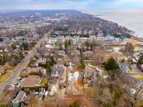 Photo 10 at 408 Lakeshore Road W, SW Southwest, Oakville