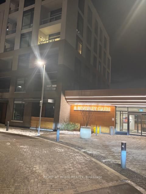 Photo 1 at C0511 - 8 Beverley Glen Boulevard, Beverley Glen, Vaughan