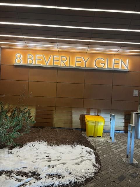 Photo 2 at C0511 - 8 Beverley Glen Boulevard, Beverley Glen, Vaughan