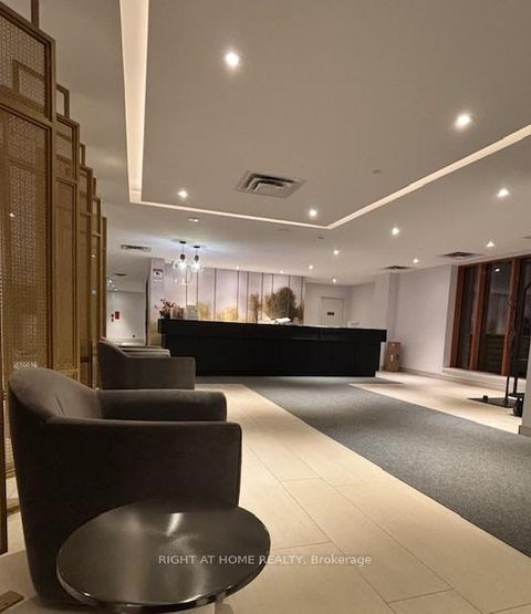 Photo 3 at C0511 - 8 Beverley Glen Boulevard, Beverley Glen, Vaughan