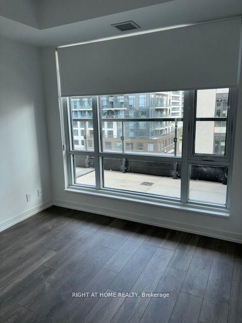 Photo 6 at C0511 - 8 Beverley Glen Boulevard, Beverley Glen, Vaughan