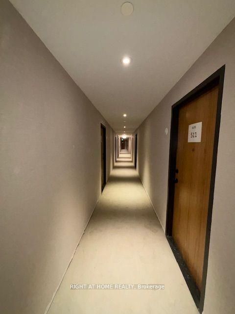 Photo 7 at C0511 - 8 Beverley Glen Boulevard, Beverley Glen, Vaughan