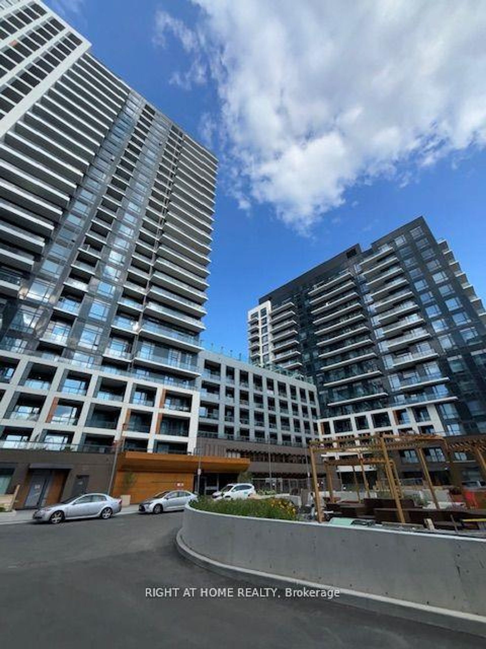 C0511 - 8 Beverley Glen Boulevard, Beverley Glen, Vaughan 