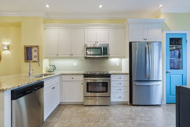 Photo 2 at 46 - 337 Beach Boulevard, Hamilton Beach, Hamilton