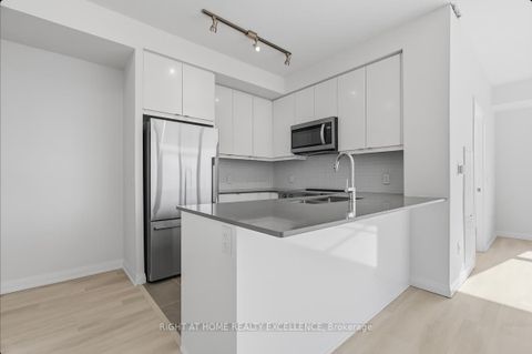 Photo 2 at 1824 - 3270 SHEPPARD Avenue E, Sullivan, Toronto