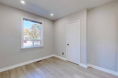 Photo 10 at 438 Centre Street E, Crosby, Richmond Hill