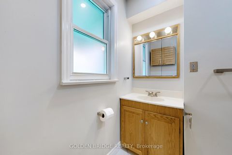 Photo 15 at 438 Centre Street E, Crosby, Richmond Hill