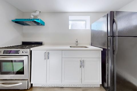 Photo 20 at 438 Centre Street E, Crosby, Richmond Hill