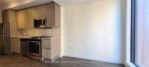 Photo 11 at 615 - 2A Church Street, Waterfront Communities C8, Toronto