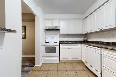 Photo 7 at 195 Milestone Crescent, Aurora Village, Aurora