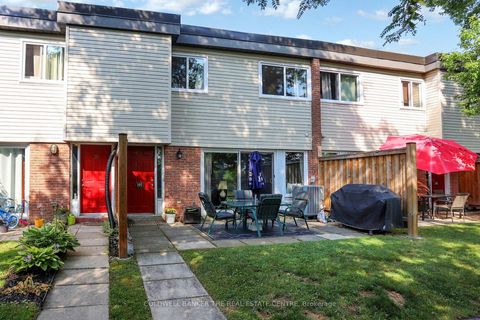 Photo 25 at 195 Milestone Crescent, Aurora Village, Aurora