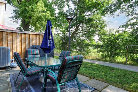 Photo 31 at 195 Milestone Crescent, Aurora Village, Aurora