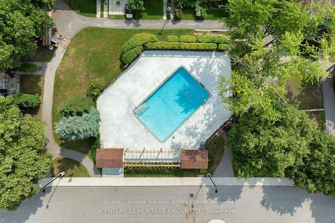 Photo 33 at 195 Milestone Crescent, Aurora Village, Aurora